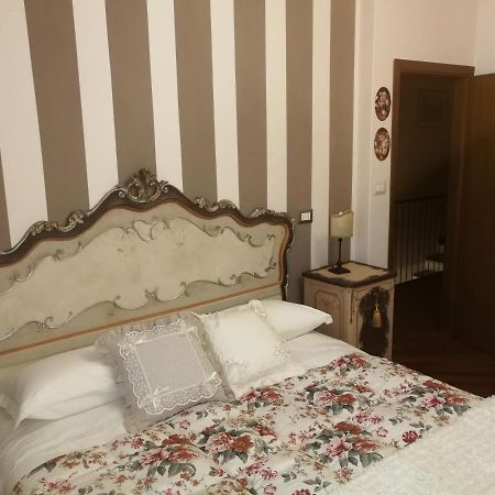 דירות ארצו Casa Le Rose מראה חיצוני תמונה